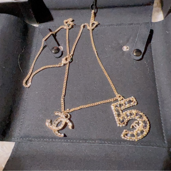 CHANEL Jewelry - Chanel necklace